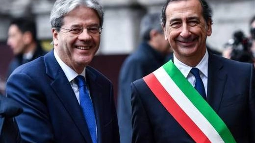 L’ex premier Paolo Gentiloni, 64 anni, e il sindaco Giuseppe Sala, 61