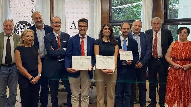 La cerimonia di premiazione nella sede dell’Associazione Lombarda dei Giornalisti La cerimonia di premiazione nella sede dell’Associazione Lombarda dei Giornalisti