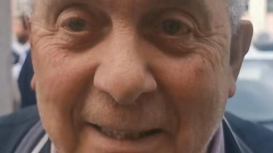 Strage di Bologna: Frasi choc da consigliere leghista a Lonate Pozzolo
Strage di Bologna: Frasi choc da consigliere leghista a Lonate Pozzolo