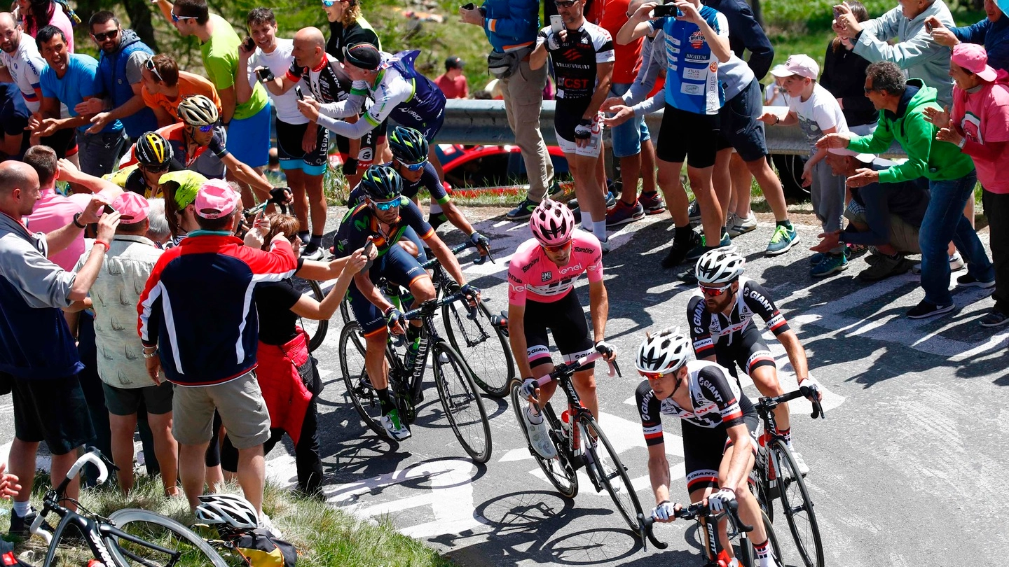 Un passaggio del Giro d'Italia sul Mortirolo