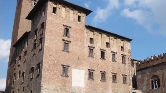 Riprende il recupero del gioiello medievale di piazza delle Erbe