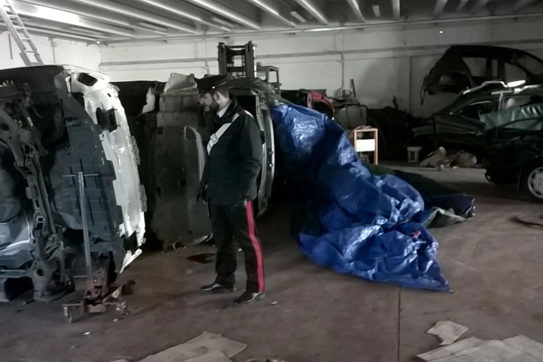 Il blitz dei carabinieri