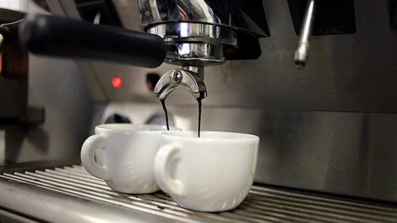 Macchina per caffè (Archivio) Macchina per caffè (Archivio)