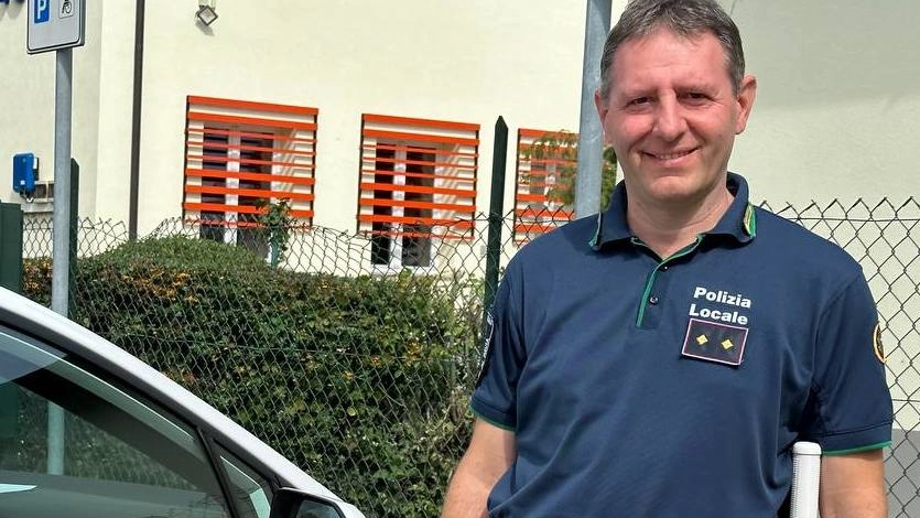 Stefano Provilli, il vigile che ha salvato un anziano