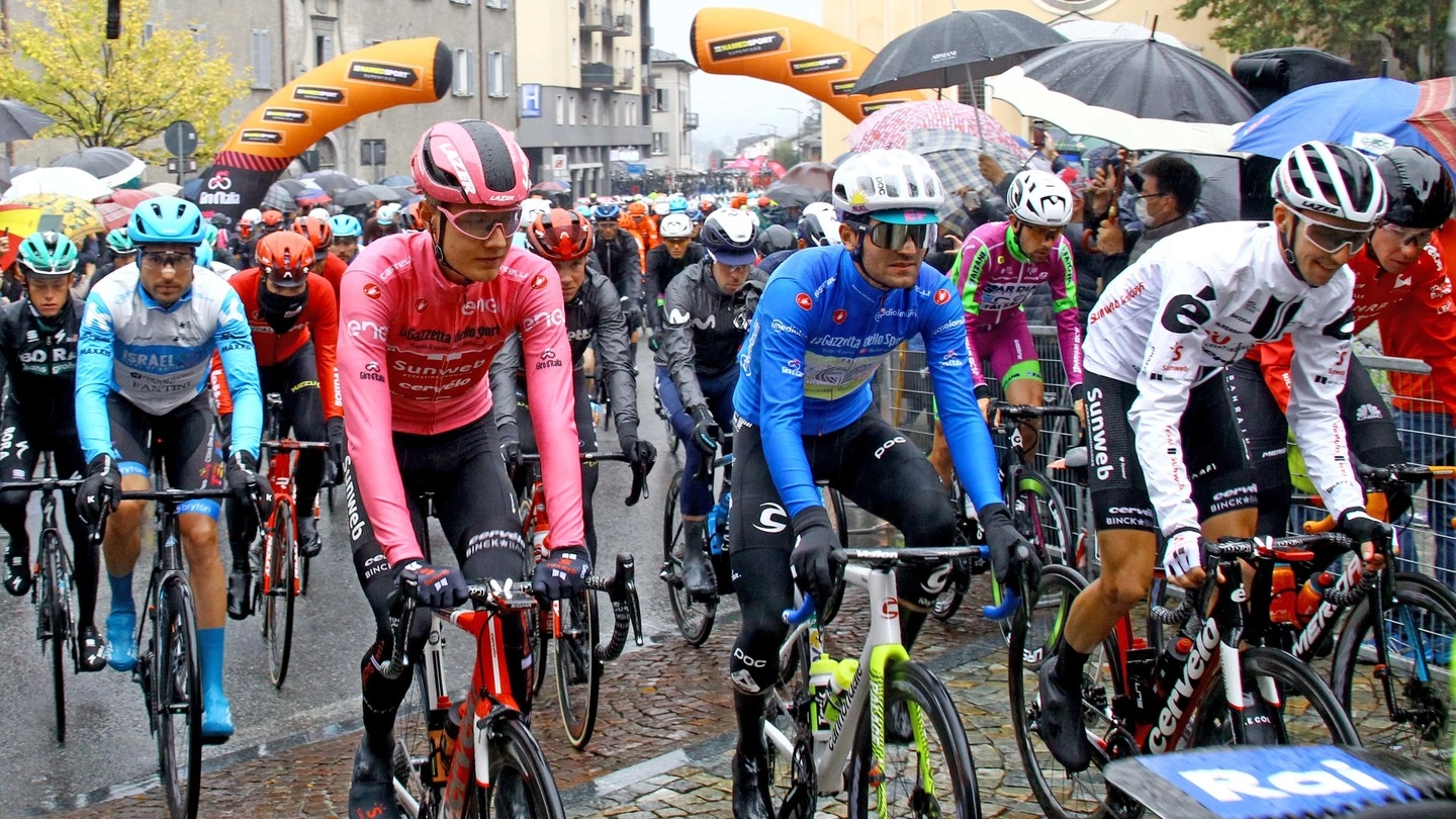 Giro d'Italia a Morbegno (Anp)