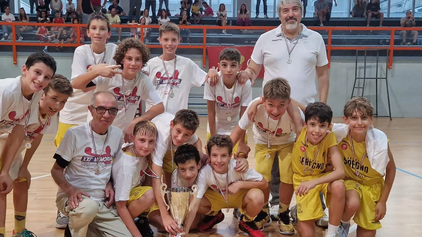 Il grande cuore dei ragazzini. In campo nel nome di Stefano Il grande cuore dei ragazzini. In campo nel nome di Stefano