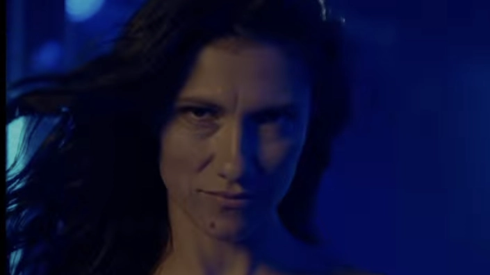 Elisa Toffoli nel video di "Seta"