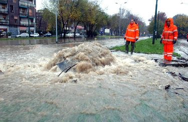 Maltempo a Milano, la Regione annuncia il rischio esondazione per i fiumi Lambro e Seveso
