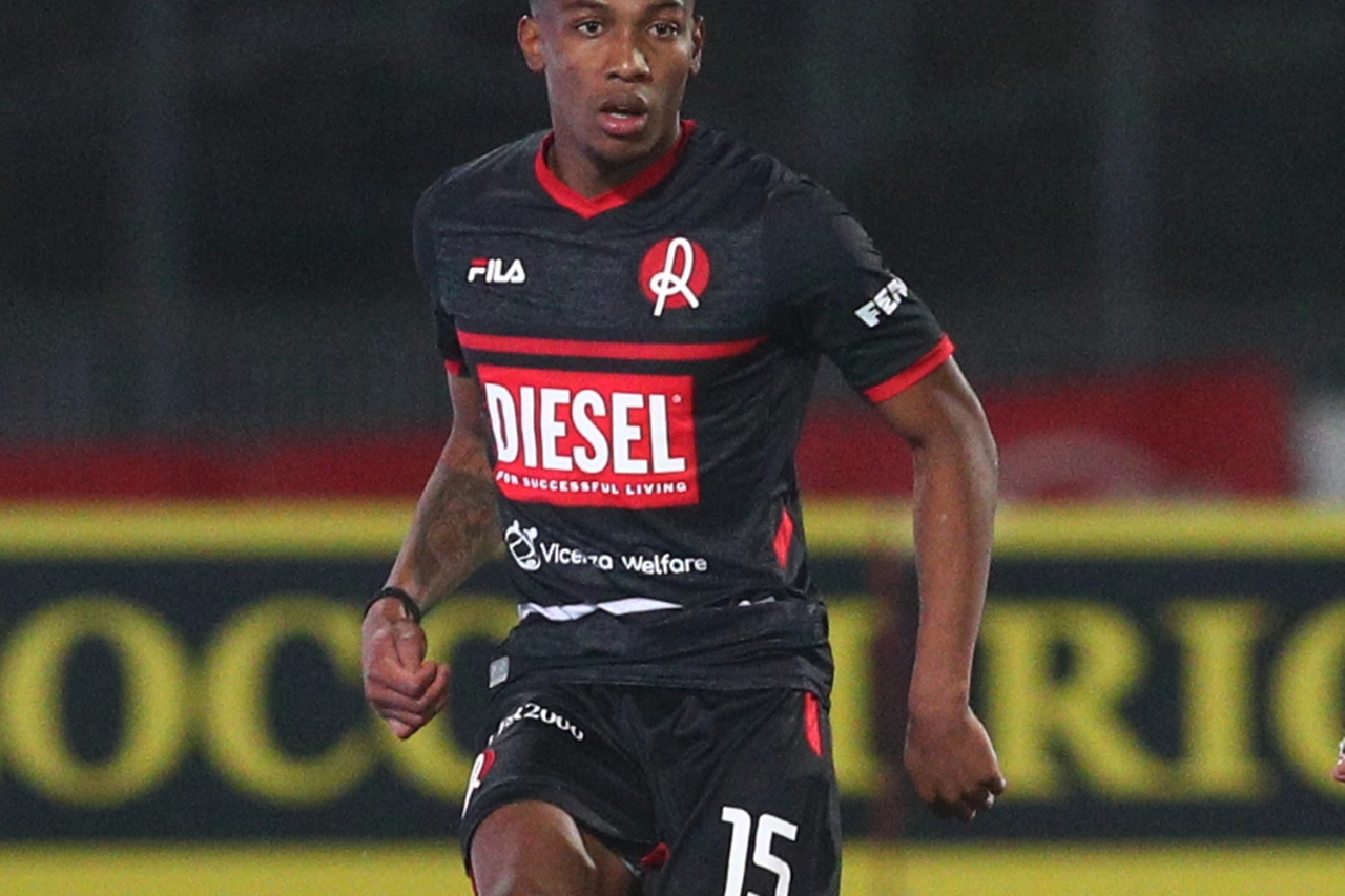 Jean Freddi Greco con la maglia del Vicenza