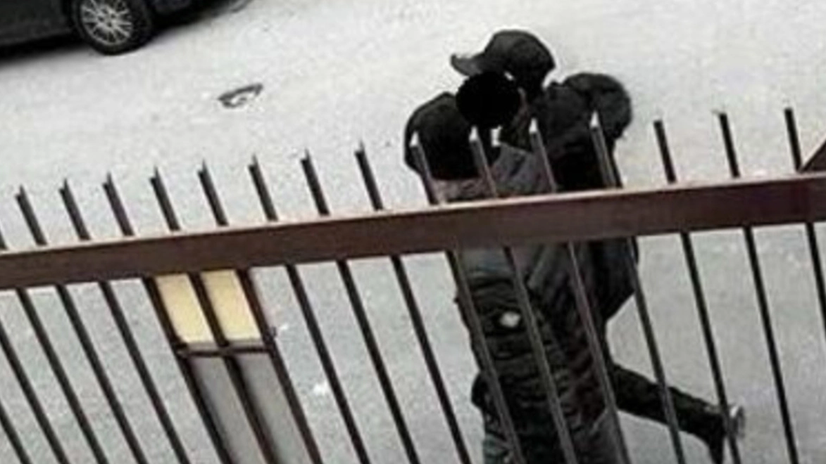 I due baby killer ripresi dalle telecamere I due baby killer ripresi dalle telecamere