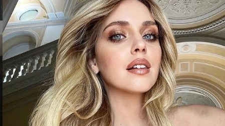 Chiara Ferragni lancia la sua prima linea make-up: intesa con Douglas