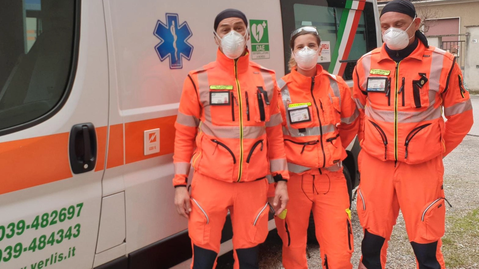 Ambulanza fiammante ai volontari Ambulanza fiammante ai volontari