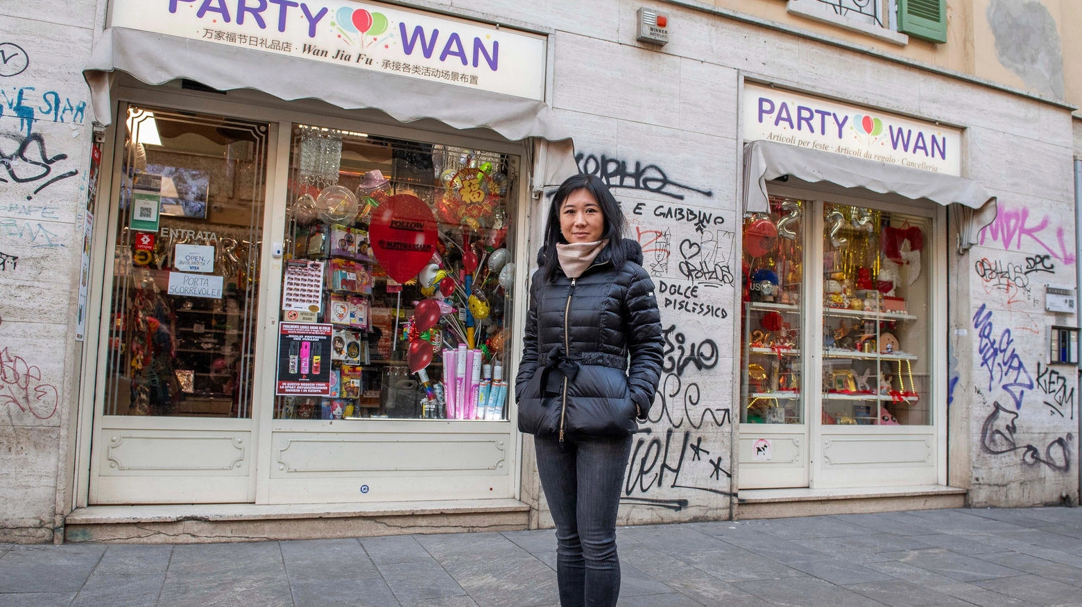 Lina Hu, titolare di Party Wan in via Paolo Sarpi (Foto Fasani)