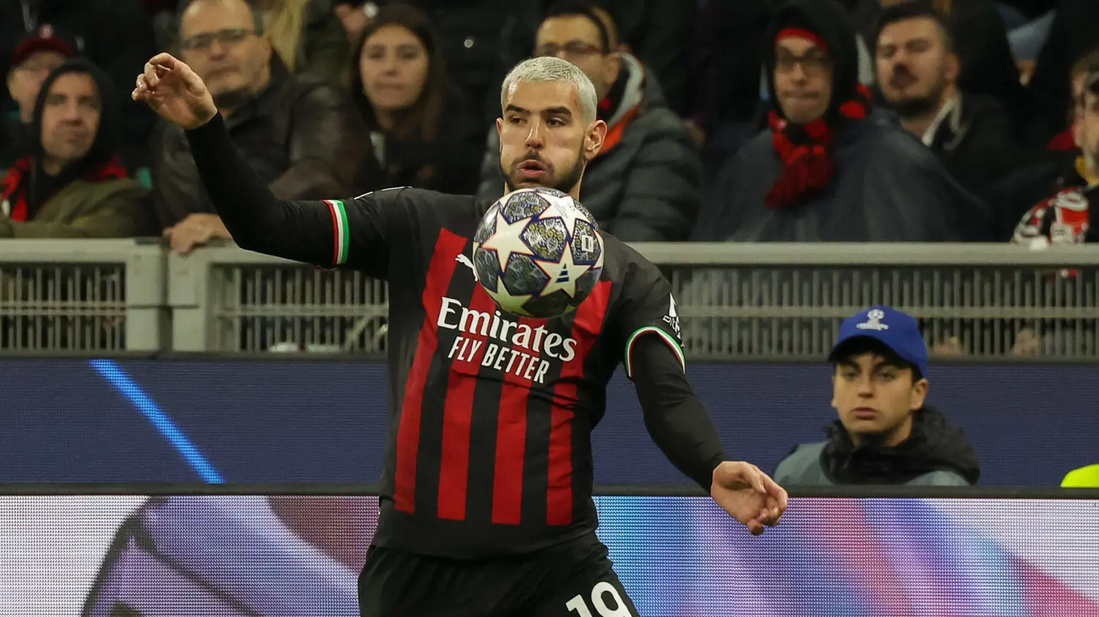 Il difensore del Milan Theo Hernandez Il difensore del Milan Theo Hernandez