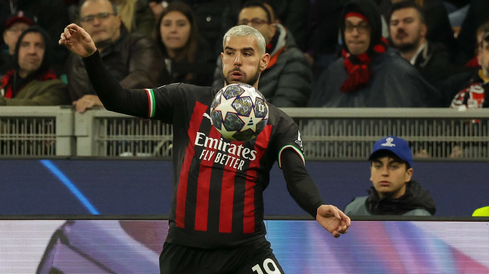 Il difensore del Milan Theo Hernandez