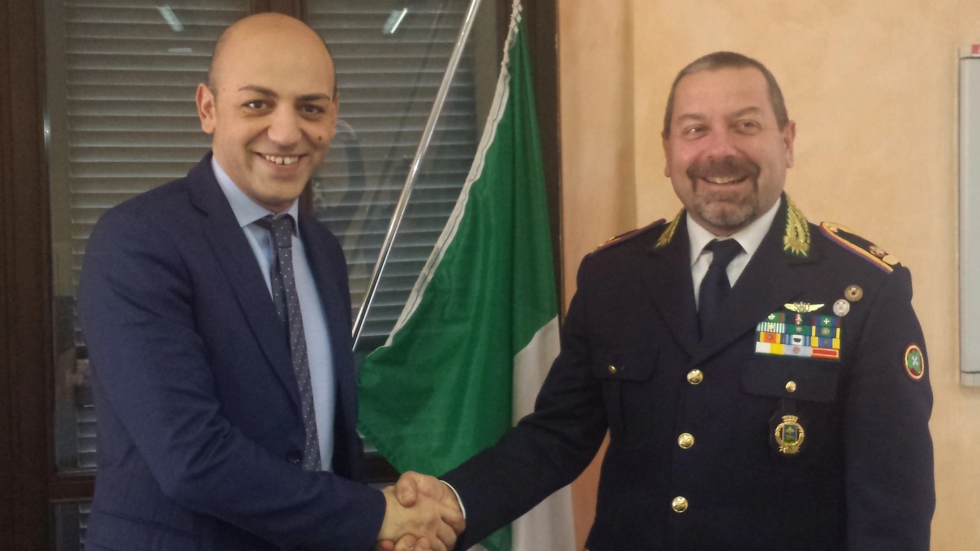 Da sinistra, il sindaco Francesco Passerini e il comandante Marco Simighini