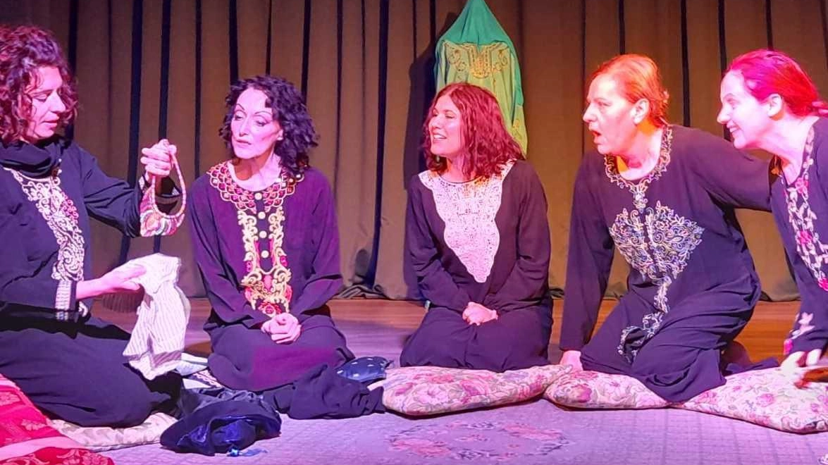 Cinque donne cristiane in Palestina La loro storia sbarca sul palco Cinque donne cristiane in Palestina La loro storia sbarca sul palco