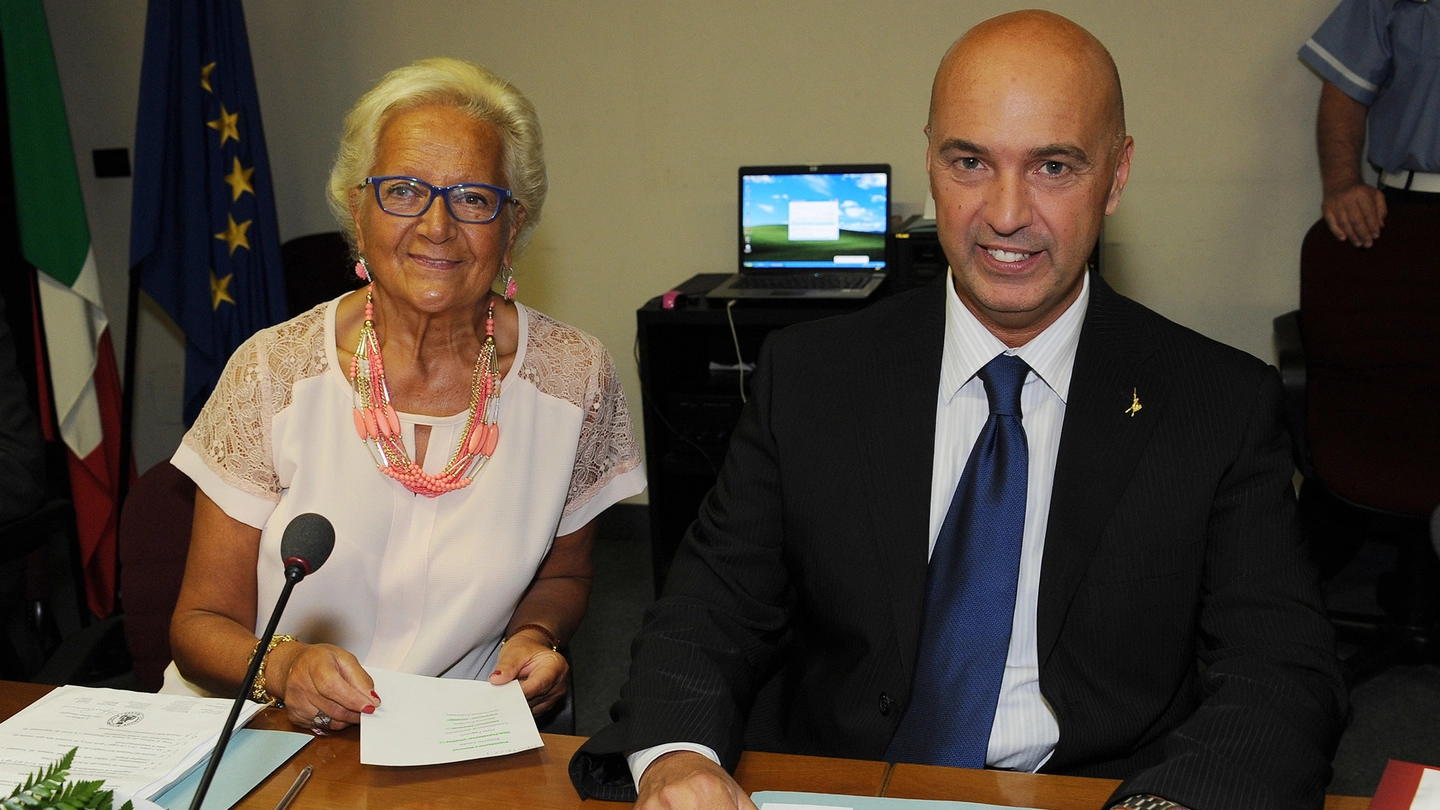 Il vicesindaco Annamaria Restelli e il sindaco Stefano Zancanaro