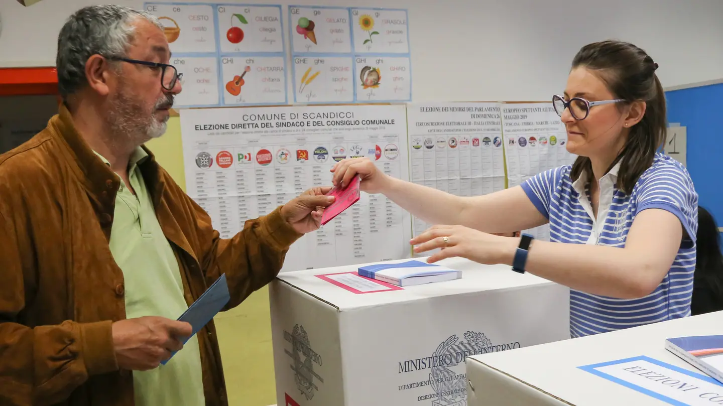 Si voterà il 14 e il 15 maggio, mentre l’eventuale ballottaggio sarà il 28 e il 29