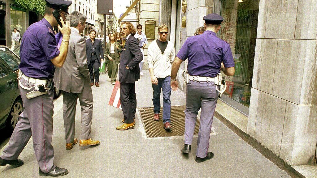 Controlli della polizia in via Montenapoleone Controlli della polizia in via Montenapoleone