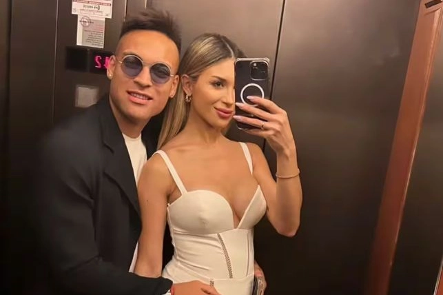 Lautaro Martinez e Agustina Gandolfo dopo il matrimonio con rito civile (Frame video Instagram)
