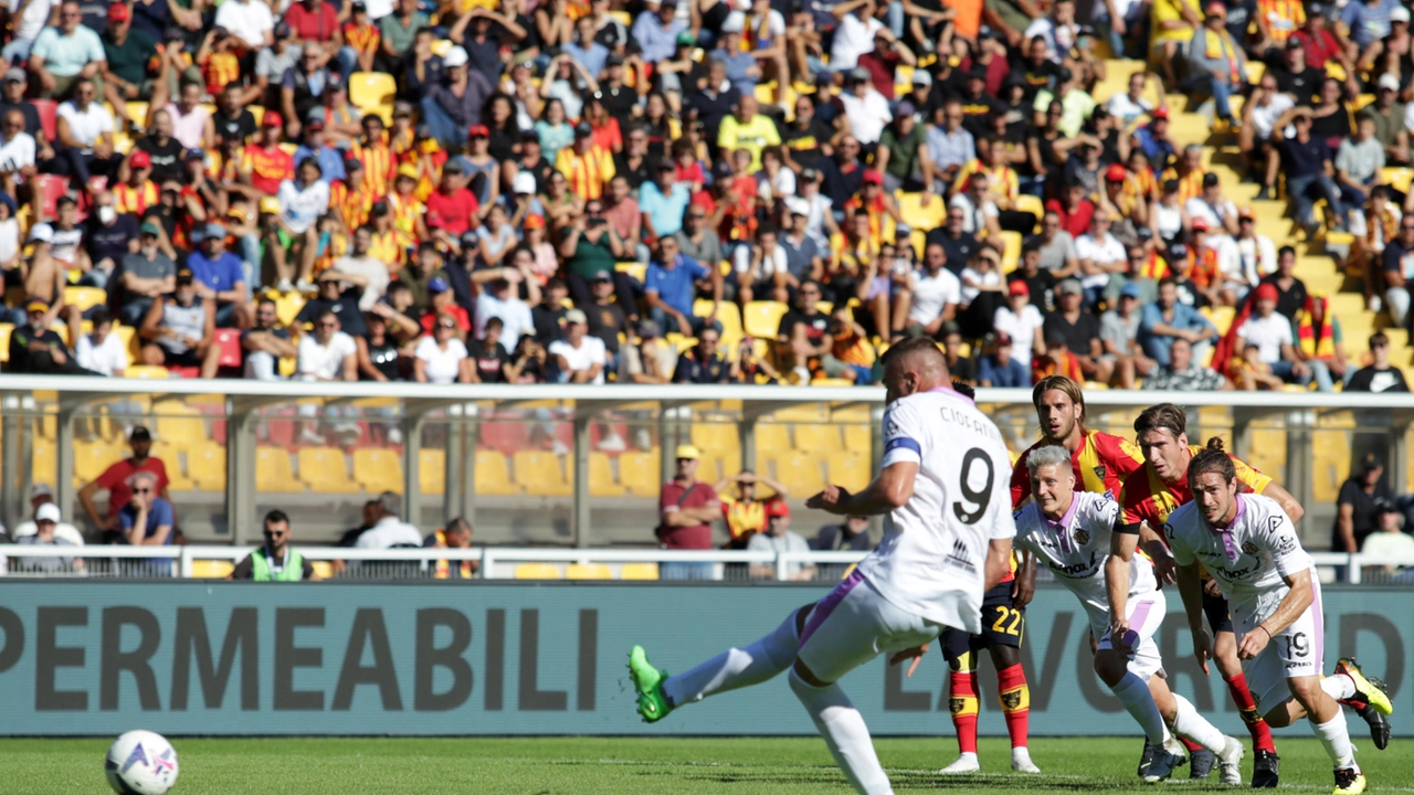 Lecce-Cremonese 1-1: Ciofani illude, l'ex Strefezza rimanda ancora la prima vittoria