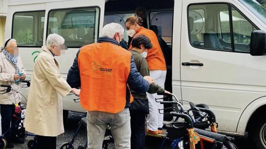 Il taxi dei nonni Gli autisti personali