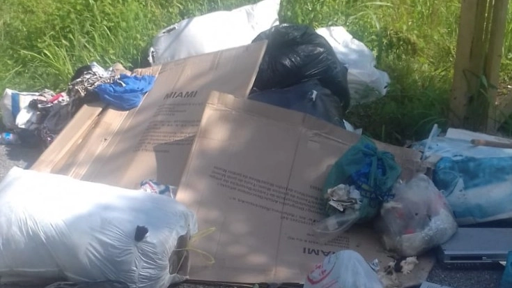 I rifiuti edili trovati ieri a Tavazzano