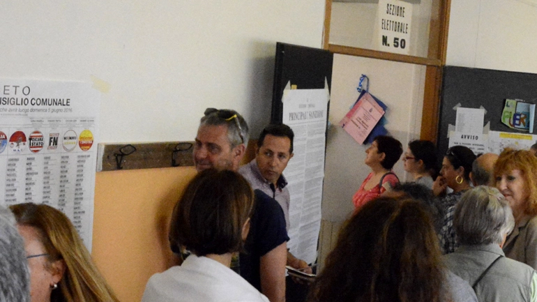 Elezioni sindaco, nove poltrone per 25 candidati: i Comuni al voto