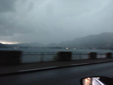 Il temporale che si è scatenato su Como