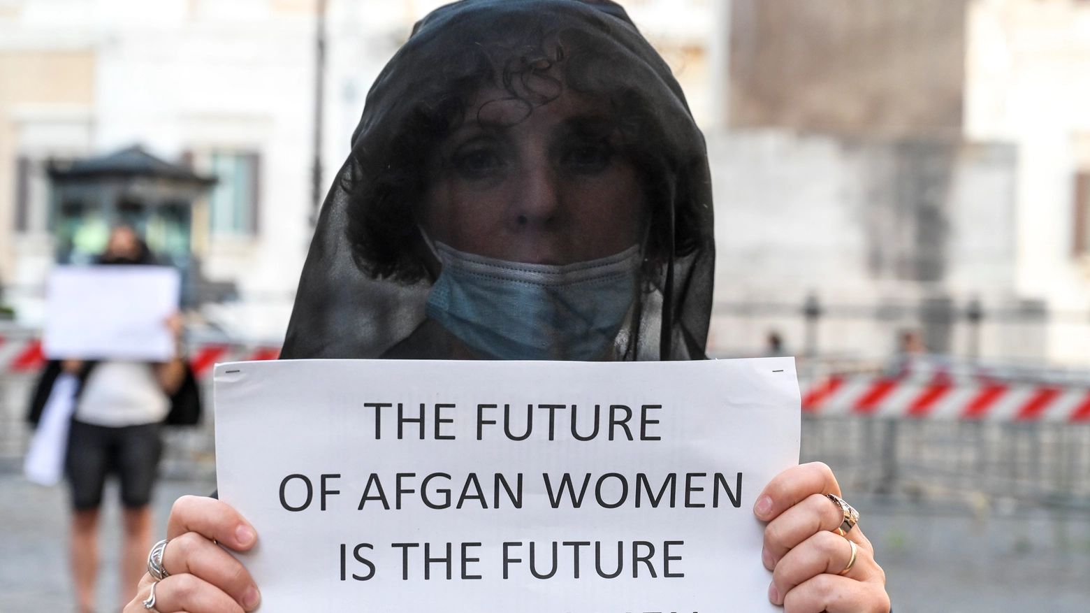 Un flash mob pro donne afghane