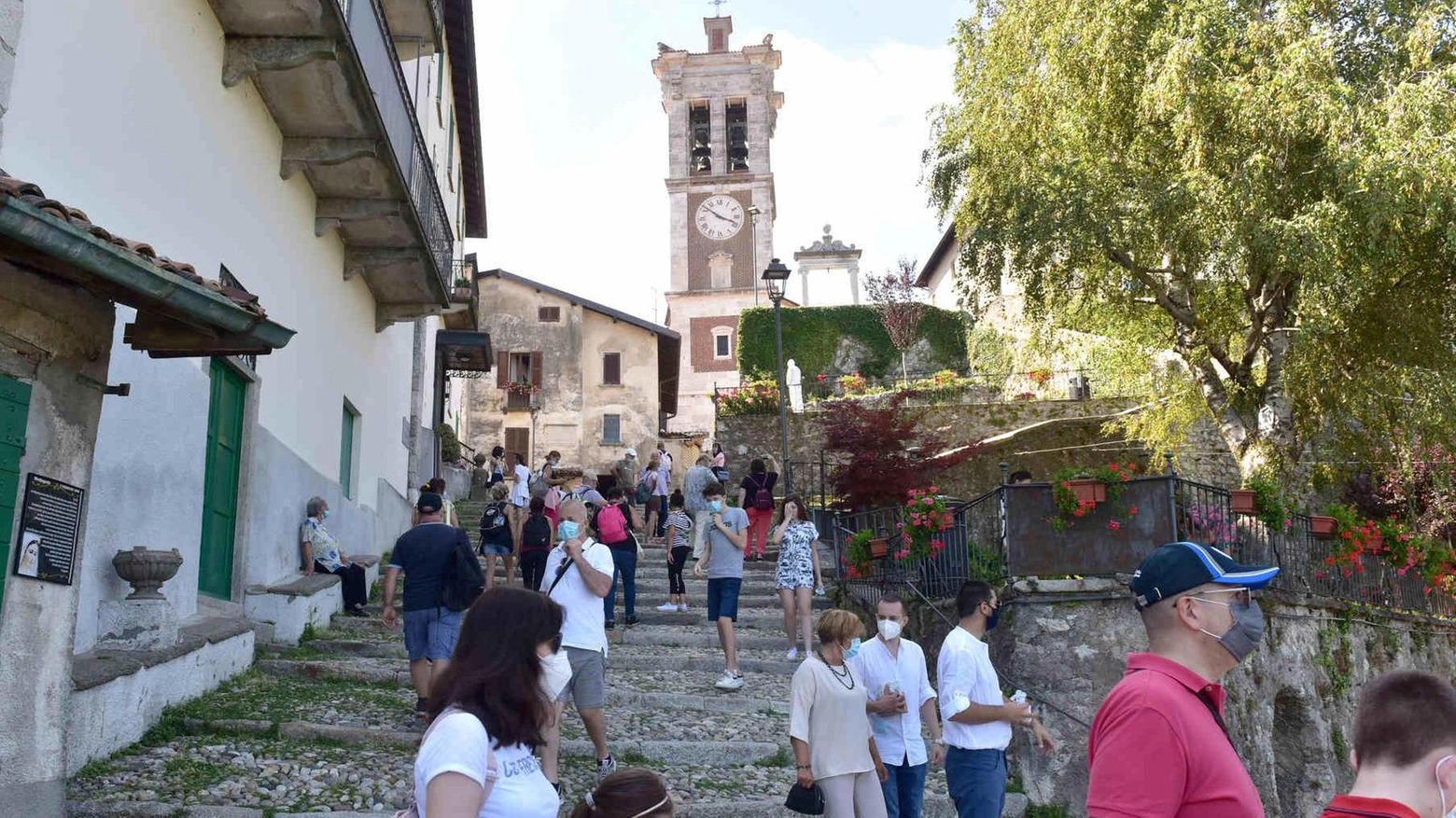 La gita di Pasquetta  Uno scrigno di bellezza  tra piccoli borghi  e ville dai giardini fioriti