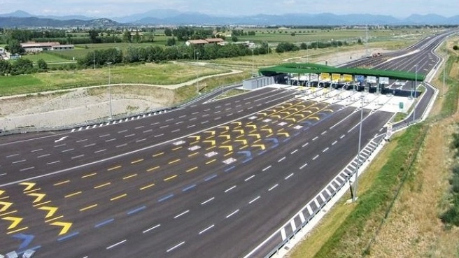 La lunga striscia d’asfalto che collega Brescia e Milano