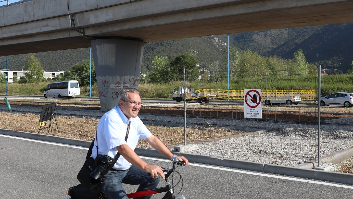 I lavori per la pista ciclabile a Sanpolino (Fotolive)