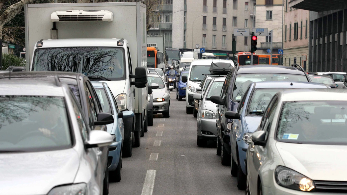 Blocco del traffico a Milano il 28, 29 e 30 dicembre. Anche nell'hinterland e a Pavia