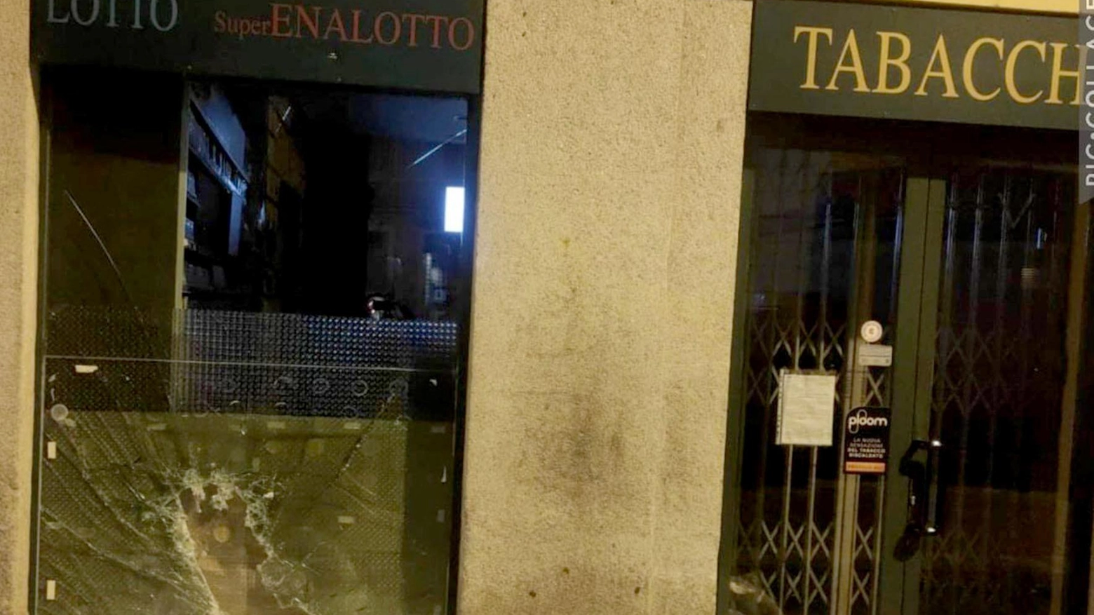 Infrange una vetrina e la vicina chiede aiuto Arresto sull’impalcatura Infrange una vetrina e la vicina chiede aiuto Arresto sull’impalcatura