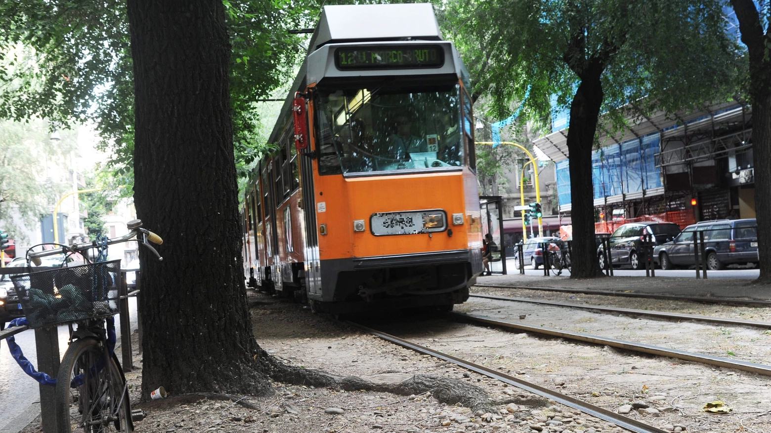 Un'immagine di repertorio di tram a Milano (Newpress)