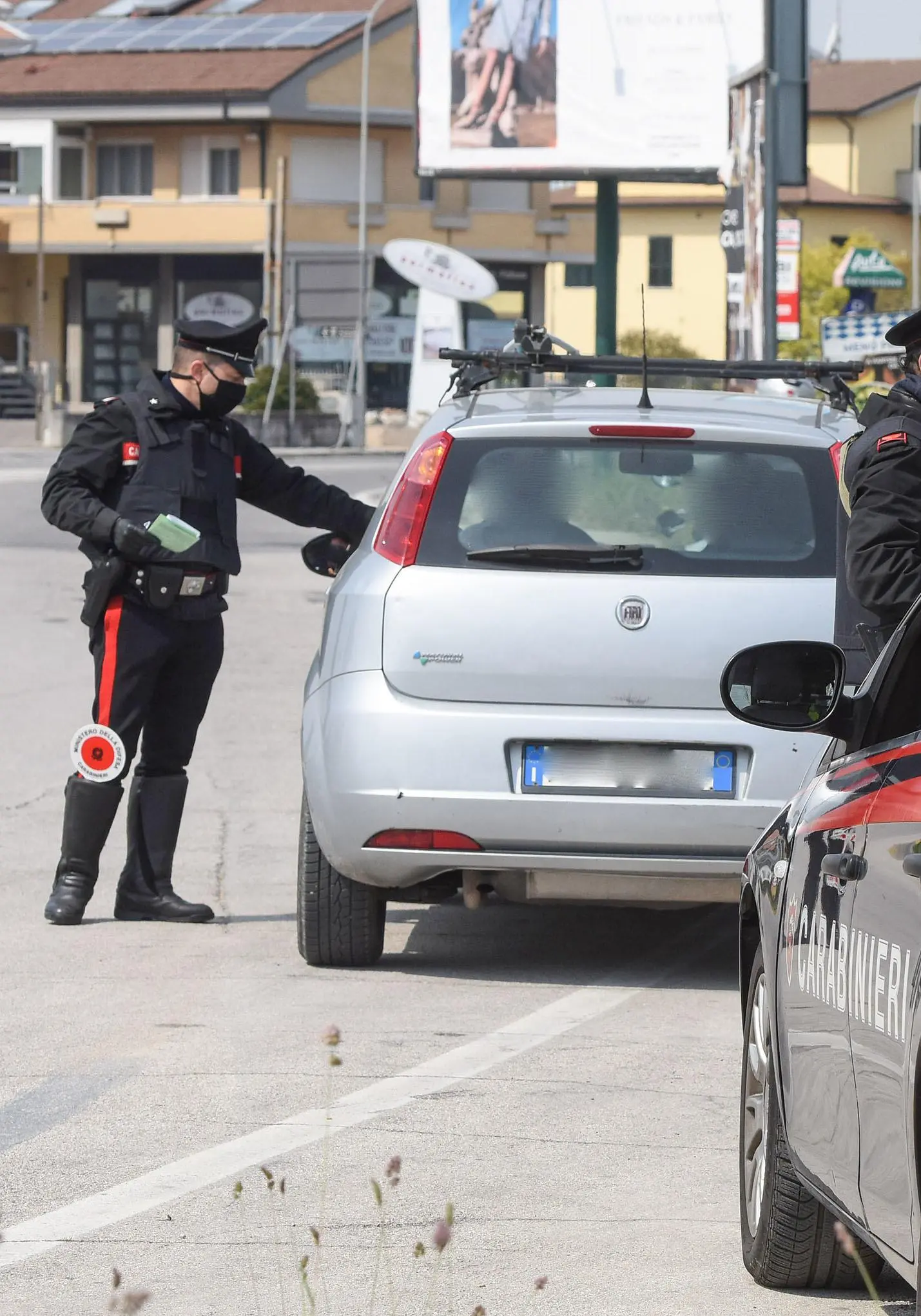 Rapinato all’uscita della banca