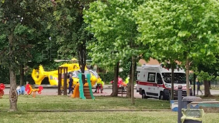 L'intervento nella scuola dove è avvenuto l'incidente