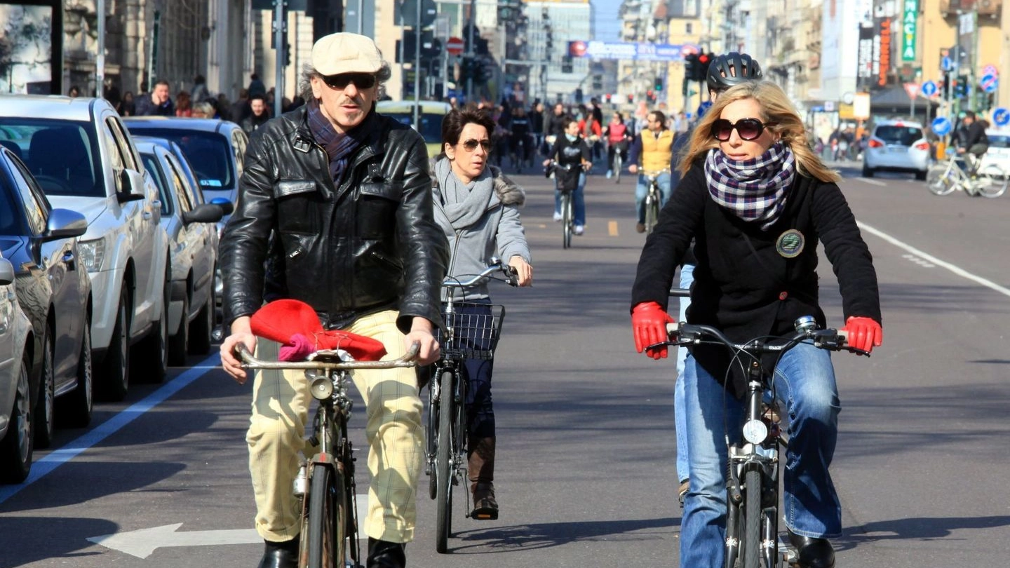 Milano, più bici e meno auto