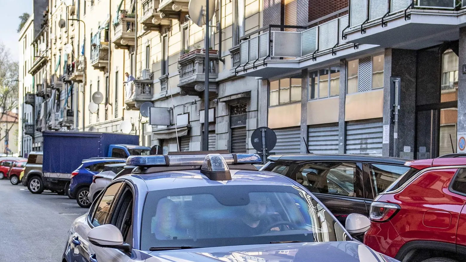 Rapina sotto casa a padre e figlia Due in manette Rapina sotto casa a padre e figlia Due in manette