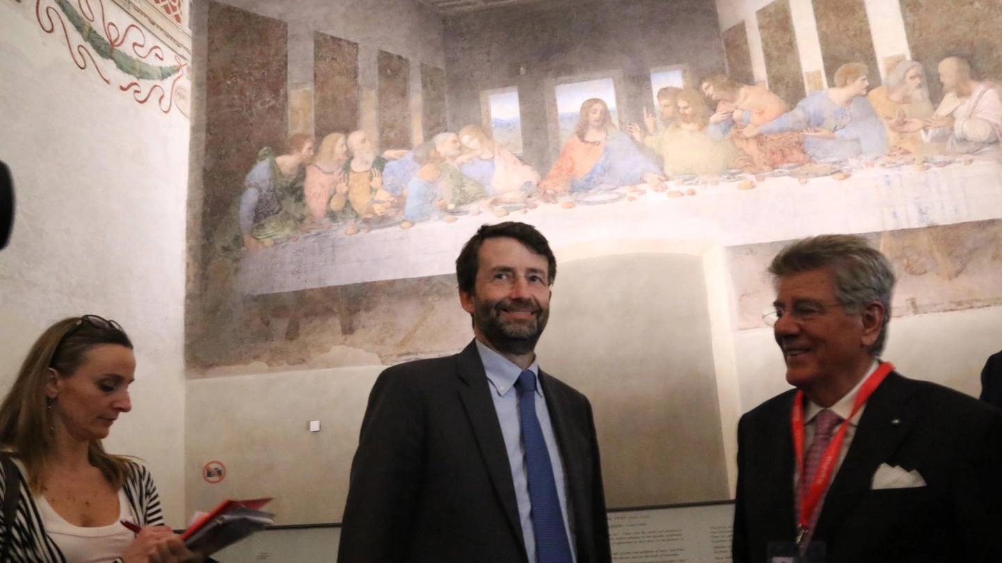 Il ministro dei Beni Culturali, Dario Franceschini, visita il cenacolo vinciano valorizzato dal Led