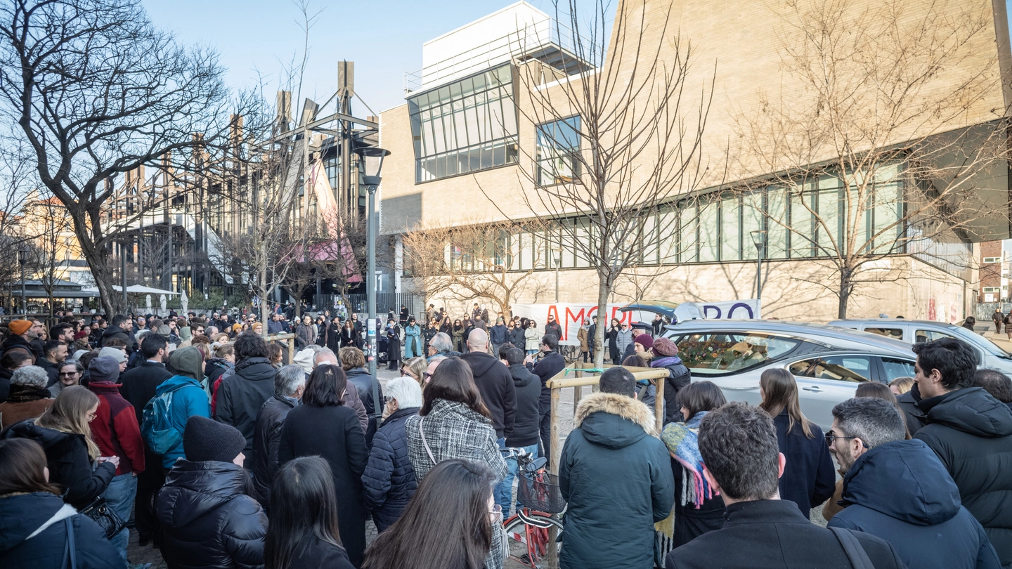 I funerali al teatro Leonardo