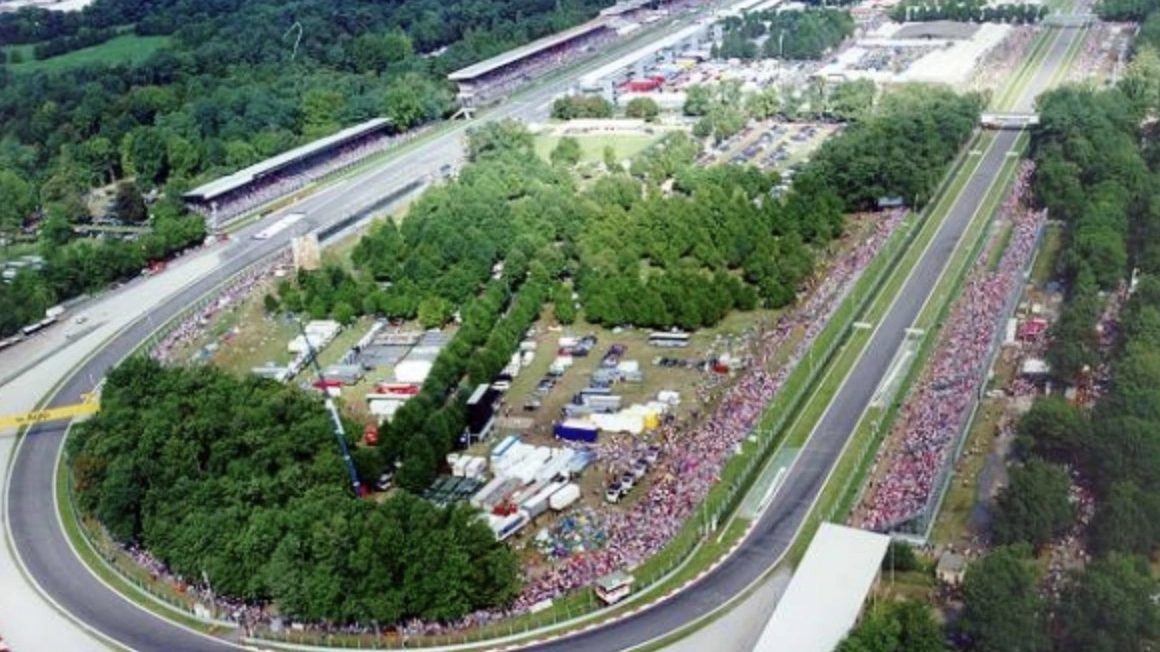tribune autodromo