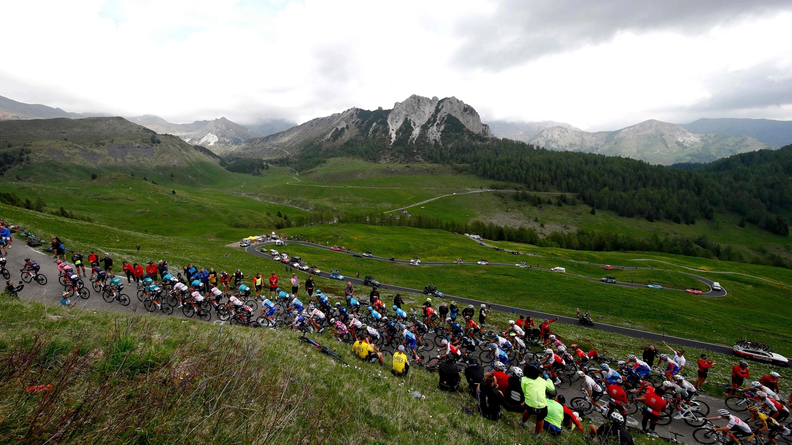 La corsa rosa partirà sabato 6 maggio, con una breve cronometro in provincia di Chieti. Le frazioni lombarde condensate fra la fine della seconda settimana e l’inizio della terza