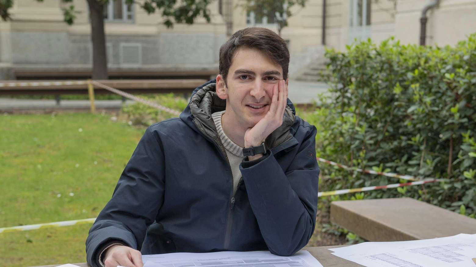 Glen Saraci, 26 anni, sordo, cinque esami alla laurea in Architettura