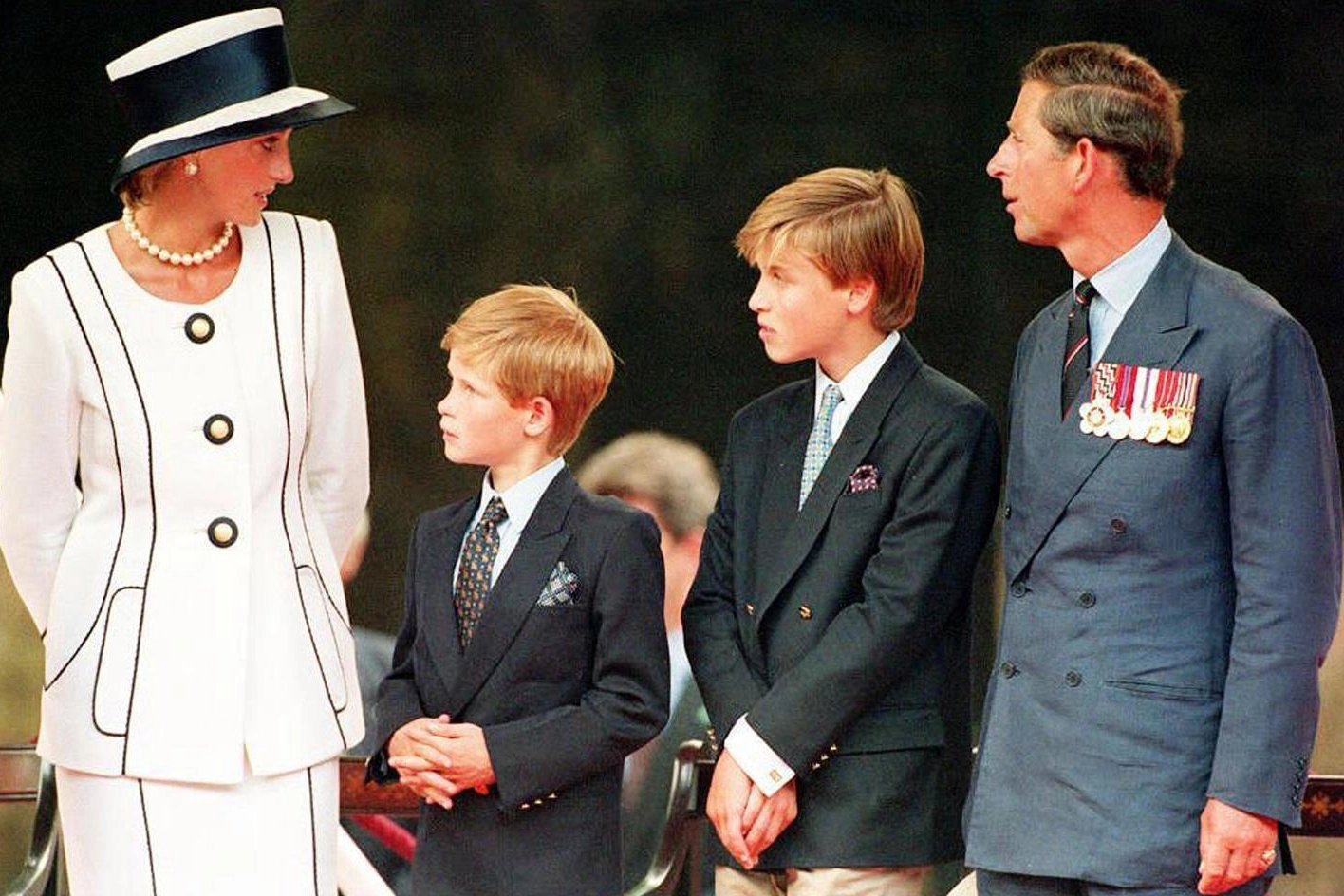 Lady Diana con William, Harry e il principe Carlo