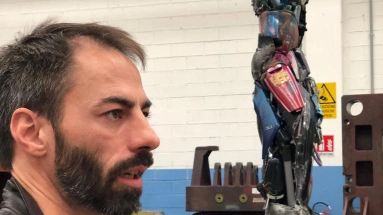 La Galleria in fabbrica. Tra le presse della Img gli “scarti“ di Dario Tironi La Galleria in fabbrica. Tra le presse della Img gli “scarti“ di Dario Tironi