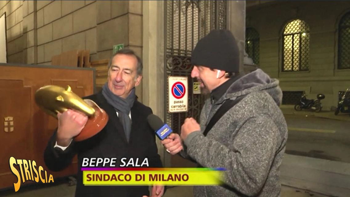 Il sindaco di Milano Beppe Sala e Valerio Staffelli (Ufficio stampa Striscia la Notizia)