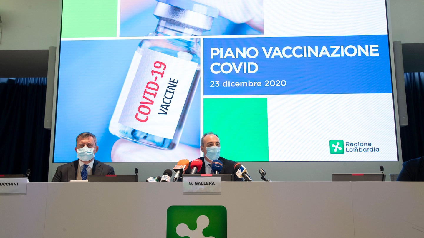 La presentazione del piano vaccinale della Lombardia